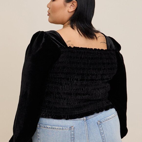 Torrid Velvet Smocked Blouson Sleeve Crop Top NWT 3x Black - Picture 3 of 11